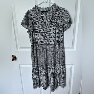 Anthropologie Blue/ Off White Tiered Tunic Flutter Sleeve Tunic Size Small